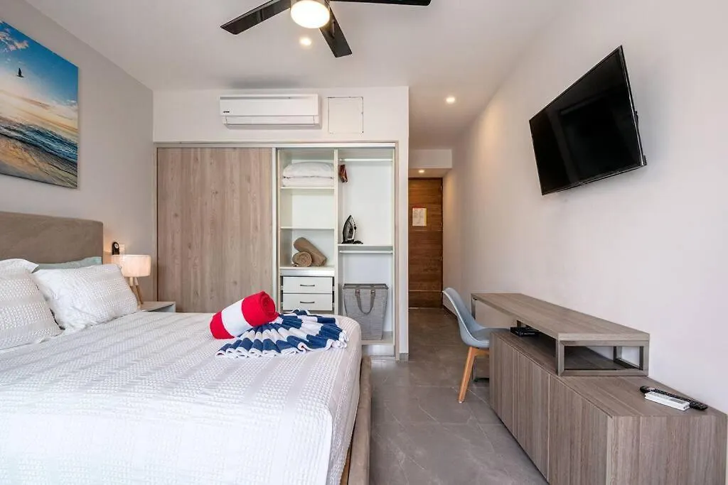 Marlene Incredible 2 Bedroom Condo At Gallery Playa del Carmen Apartment